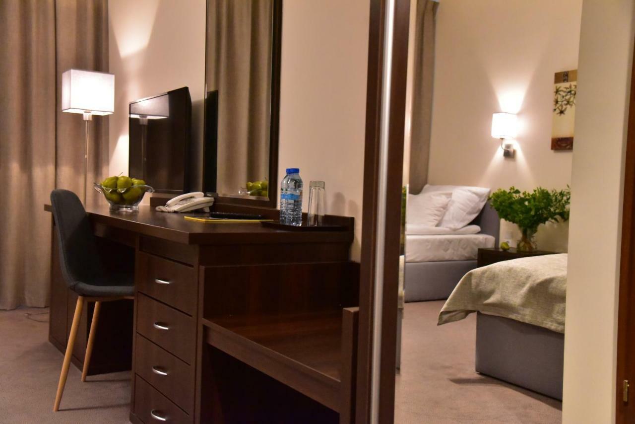Hotel Hi-Fi Spa Новы-Томысль Экстерьер фото